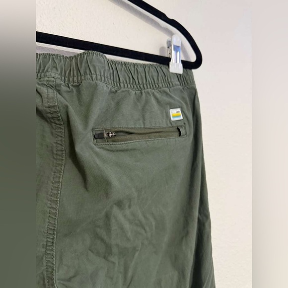 Vuori Men's Green Pants - Picture 6 of 6